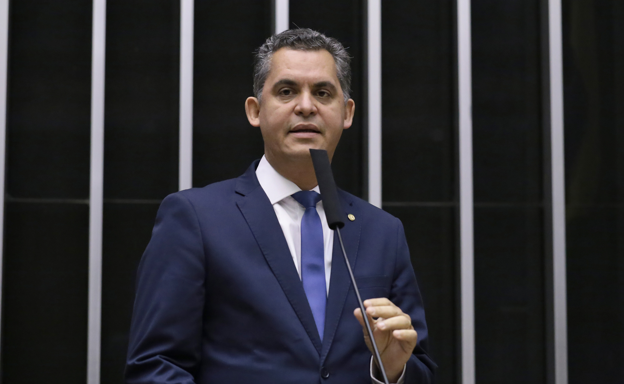 Parecer de Gilson Daniel aprovado em plenário garante a inclusão de políticas de educação na prevenção de desastres