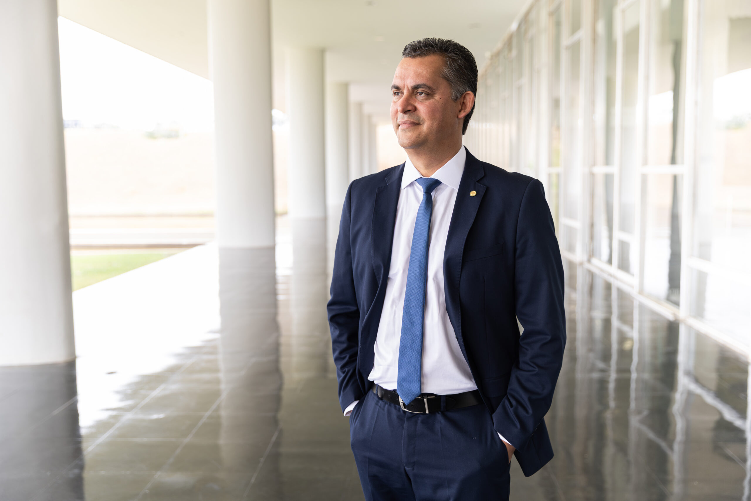 Gilson Daniel apresenta projeto para regulamentar serviços de mobilidade urbana